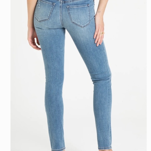 DEAR JOHN JOYRICH MID RISE SKINNY JEANS PATHWAY
SIZE 28 - Picture 3 of 5